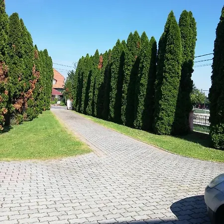 B18 Apartman Apartament *