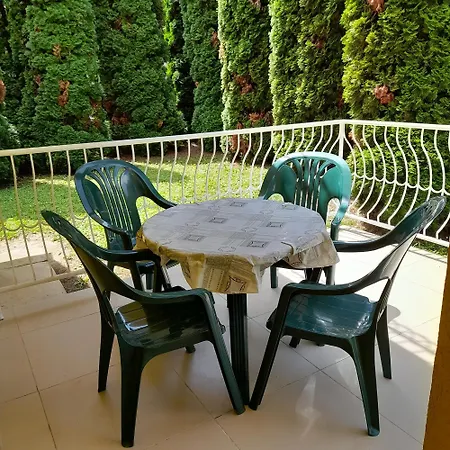 B18 Apartman *